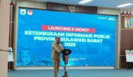 Permalink ke Sekretaris DPRD Sulbar Hadir di Acara Launching E-Monev Keterbukaan Informasi