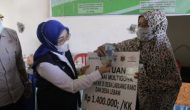 Permalink ke Bupati Mamuju Serahkan Bantuan Non Tunai Di Desa Lebani